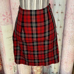 the limited size 0 plaid red skirt